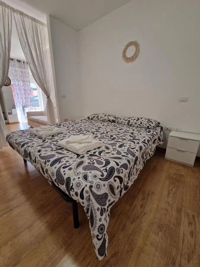 Casa Celeste Ancona 0*,